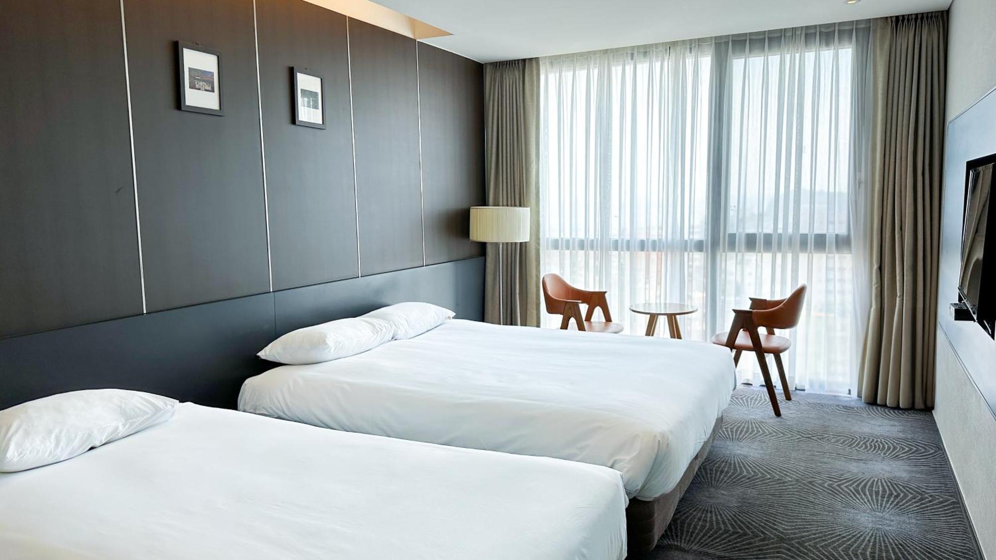 Golden Daisy Hotel Seogwipo Room photo