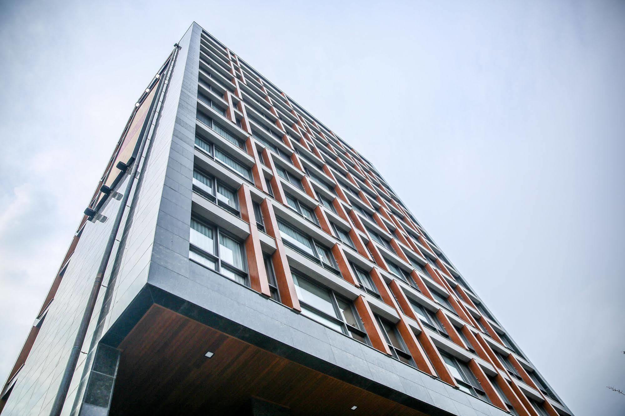 Golden Daisy Hotel Seogwipo Exterior photo